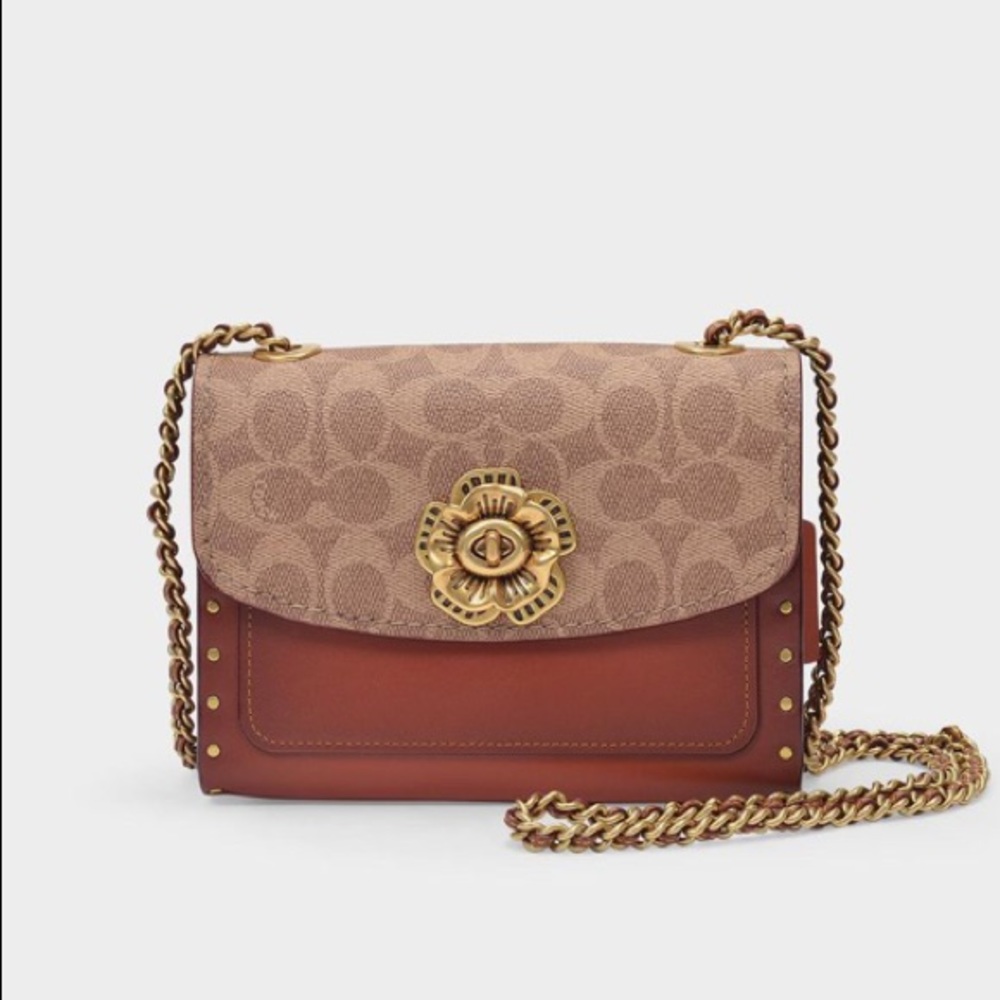 EUC COACH Parker 18 Signature Canvas with Rivets